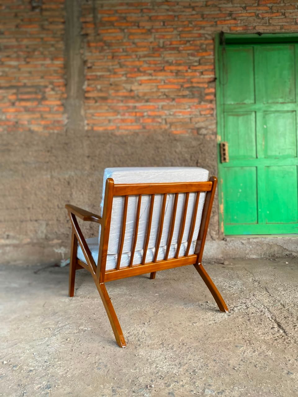 Kursi Retro Armchair thumbnail 4