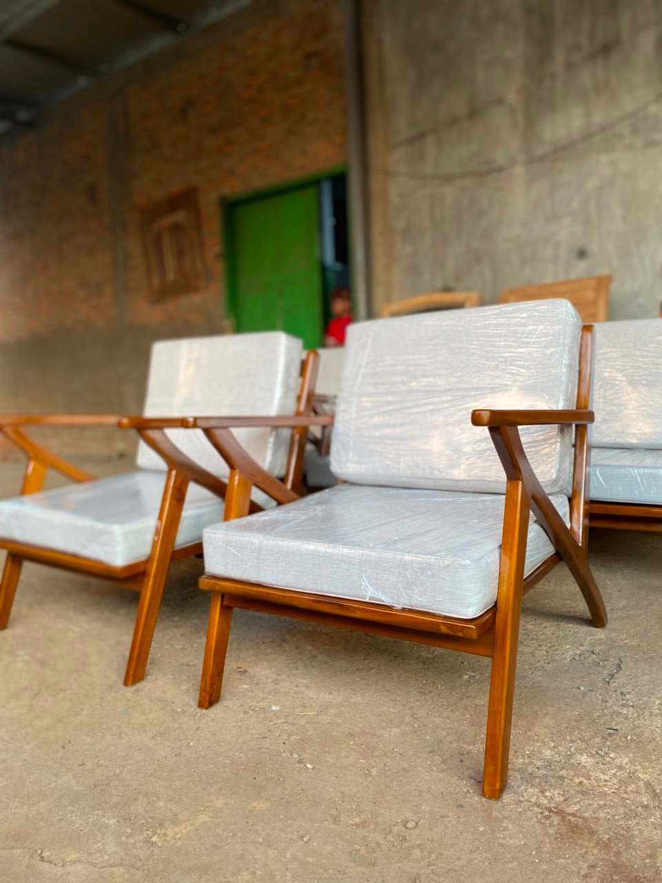 Kursi Retro Armchair thumbnail 2